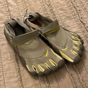 Vibram KSO five finger toe shoes